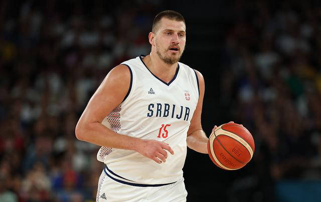 包含凯恩新星败北表现突出，塞尔维亚队前途光明！的词条