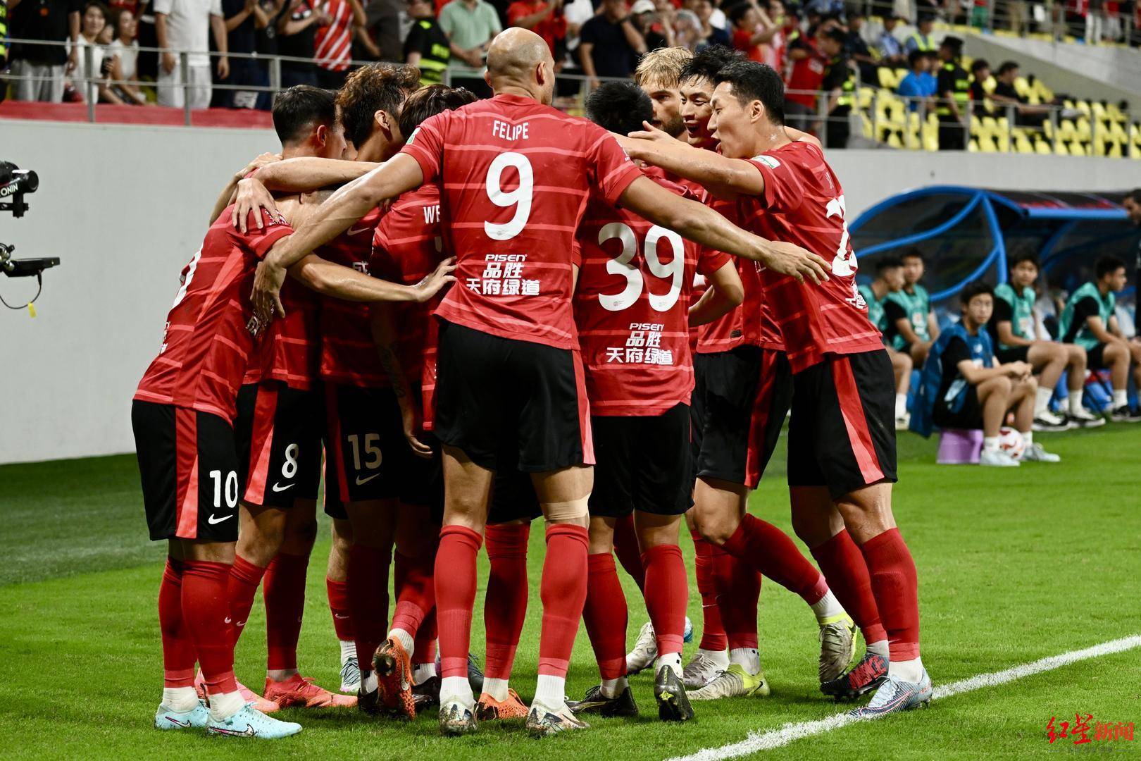 里程碑夜成都蓉城豪取连胜，欧冠冲刺阶段刷纪录，态度坚定，赛季目标并未改变的简单介绍九游体育手机版